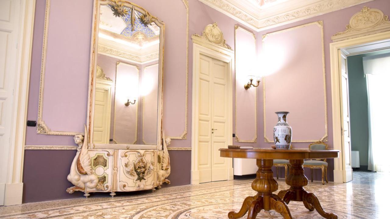 Palazzo Francesco Grassi Bed & Breakfast Aradeo ภายนอก รูปภาพ