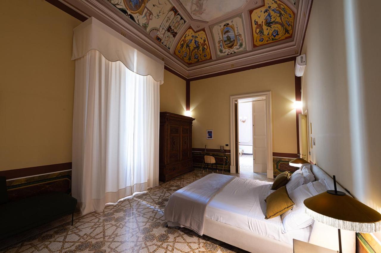 Palazzo Francesco Grassi Bed & Breakfast Aradeo ภายนอก รูปภาพ