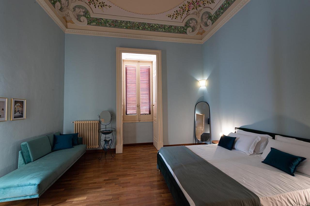 Palazzo Francesco Grassi Bed & Breakfast Aradeo ภายนอก รูปภาพ