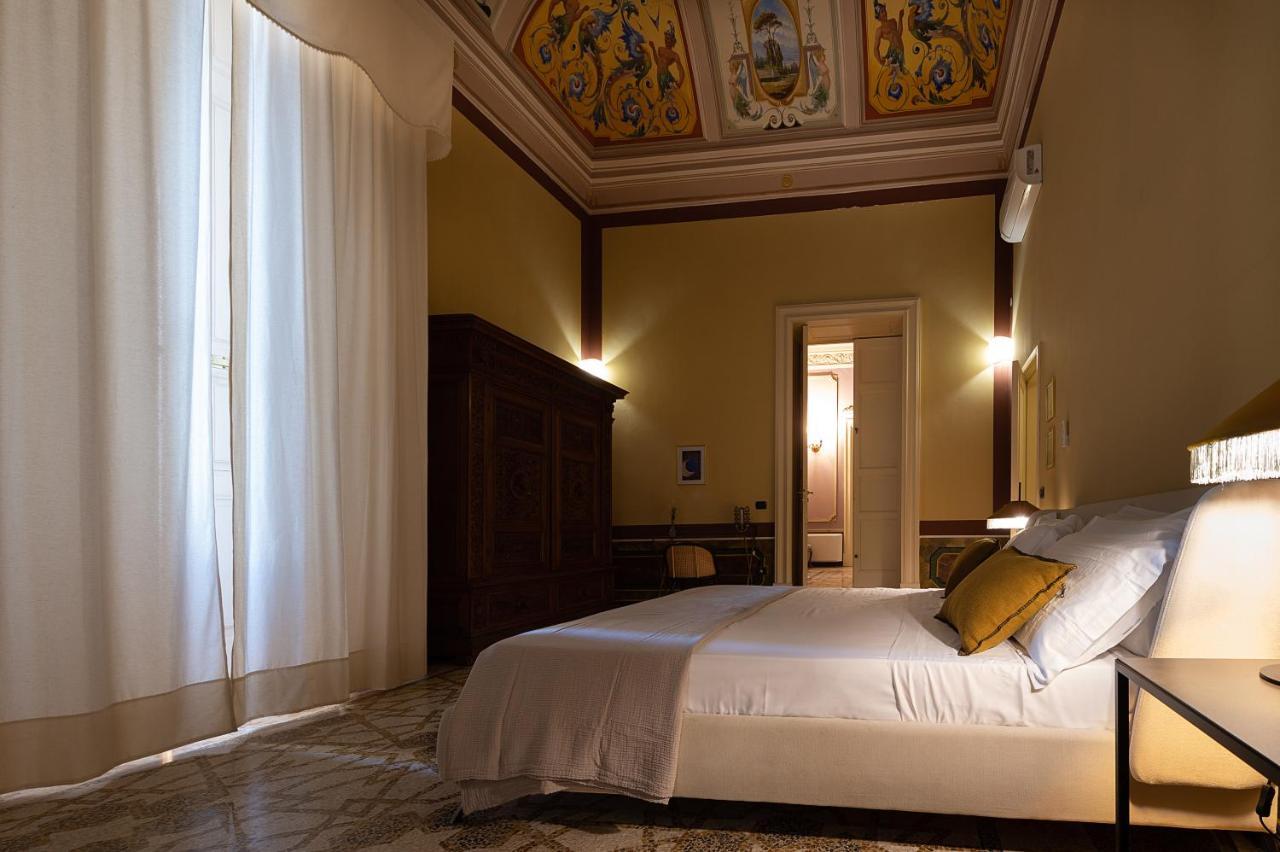 Palazzo Francesco Grassi Bed & Breakfast Aradeo ภายนอก รูปภาพ