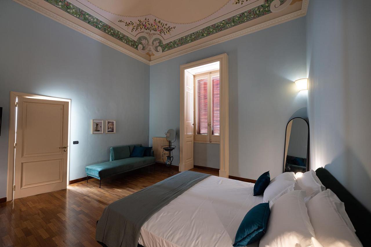 Palazzo Francesco Grassi Bed & Breakfast Aradeo ภายนอก รูปภาพ