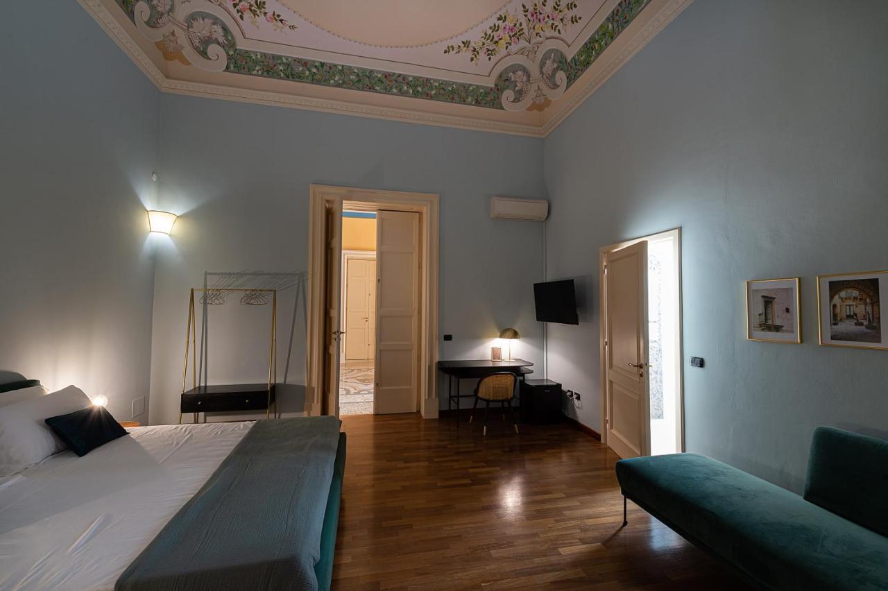 Palazzo Francesco Grassi Bed & Breakfast Aradeo ภายนอก รูปภาพ