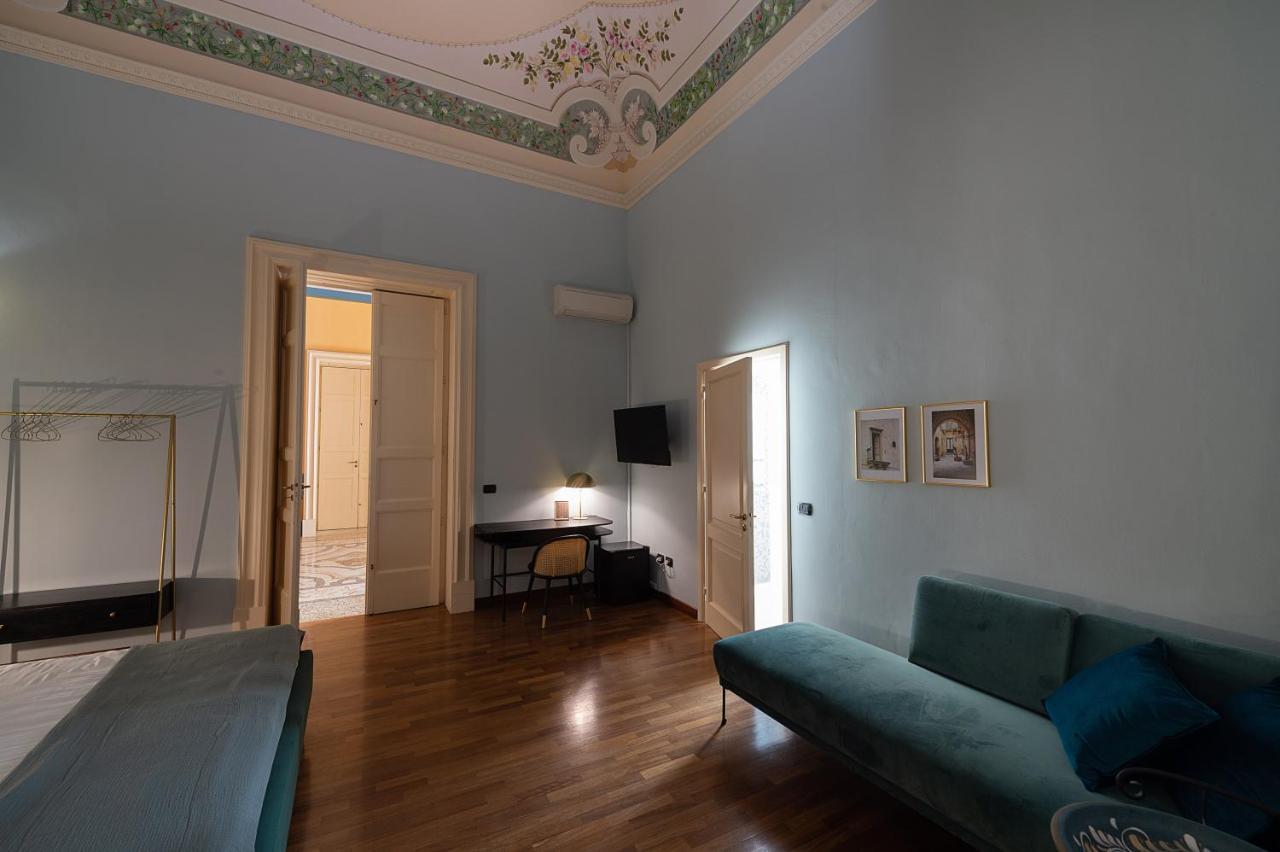 Palazzo Francesco Grassi Bed & Breakfast Aradeo ภายนอก รูปภาพ