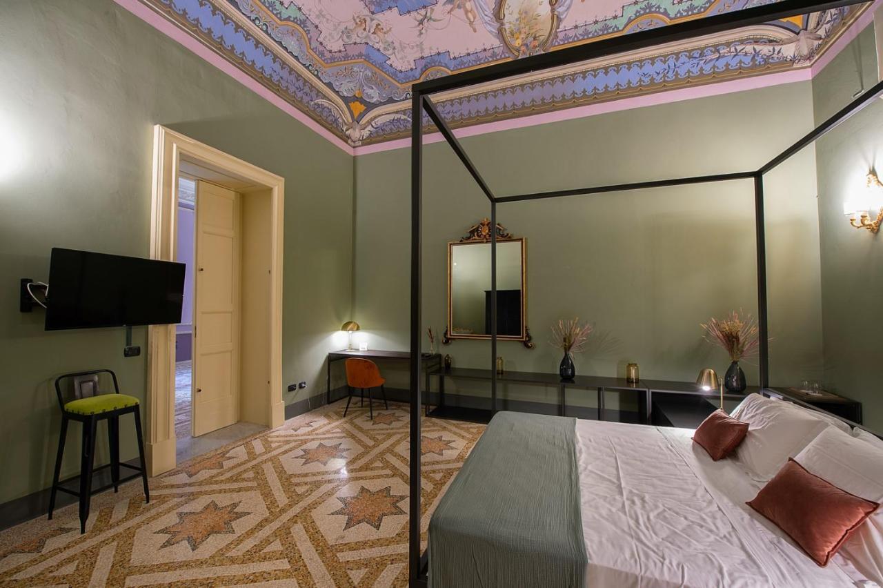 Palazzo Francesco Grassi Bed & Breakfast Aradeo ภายนอก รูปภาพ