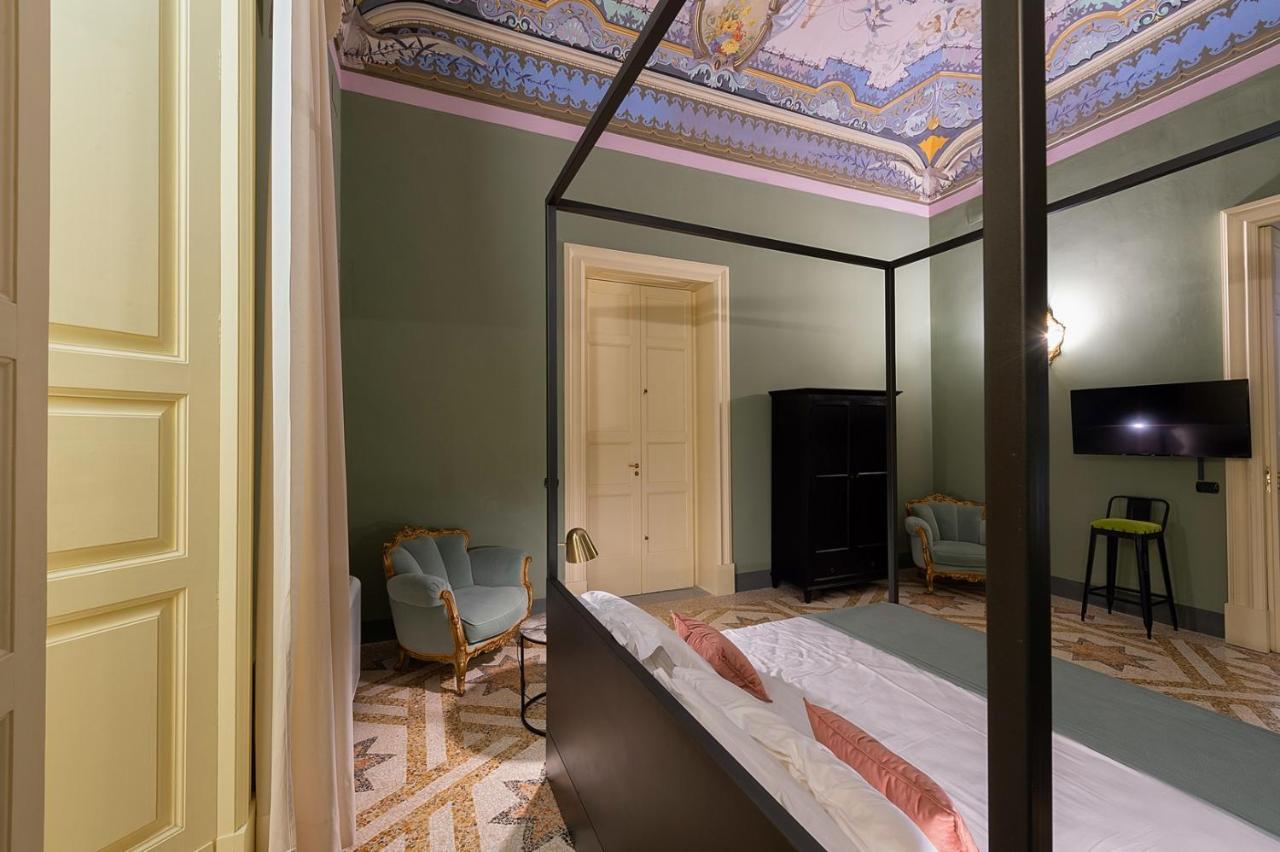 Palazzo Francesco Grassi Bed & Breakfast Aradeo ภายนอก รูปภาพ