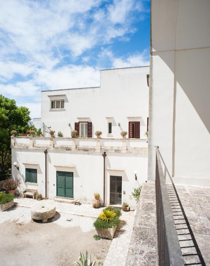 Palazzo Francesco Grassi Bed & Breakfast Aradeo ภายนอก รูปภาพ