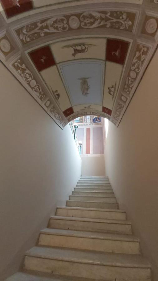 Palazzo Francesco Grassi Bed & Breakfast Aradeo ภายนอก รูปภาพ